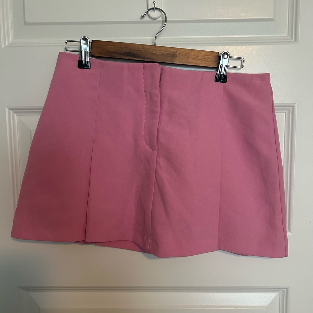 Pink Zara box pleat mini skirt